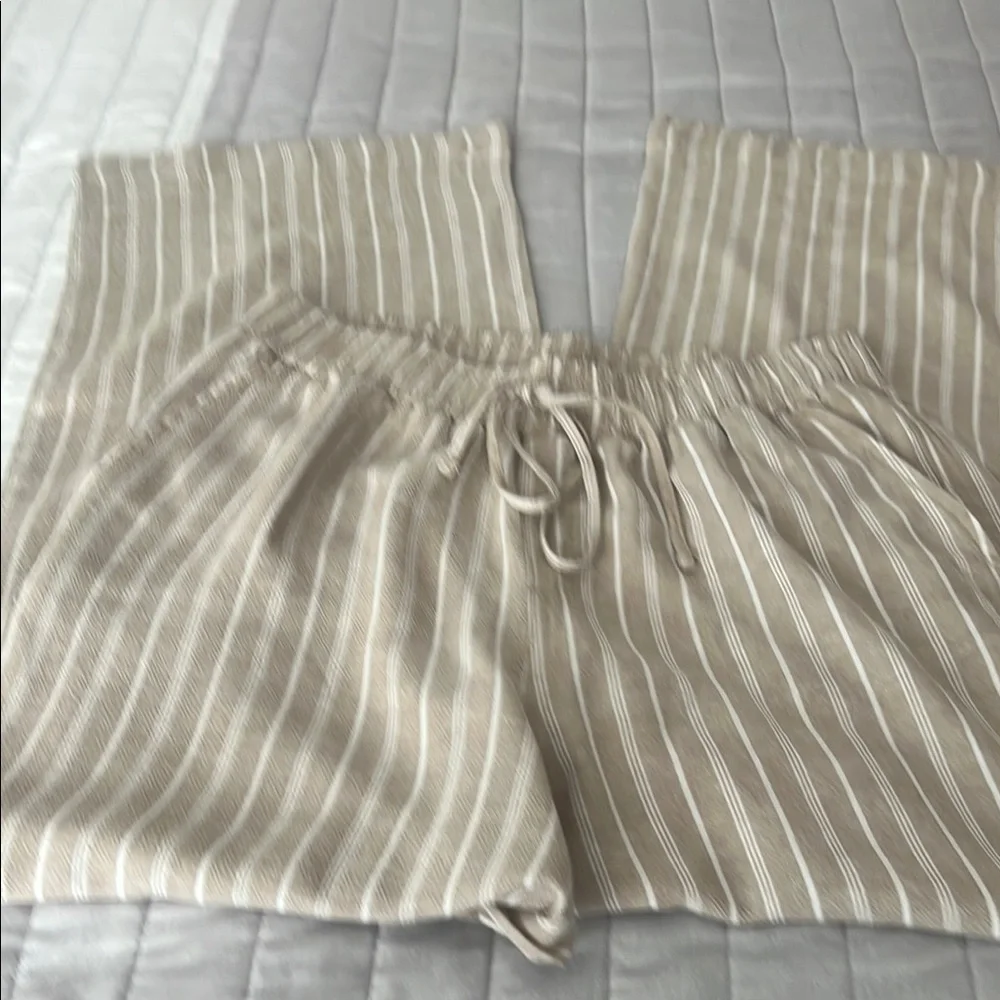 (BRIGGS).women’s Striped Tan and White Wide Leg Pants size L - Picture 3 of 11